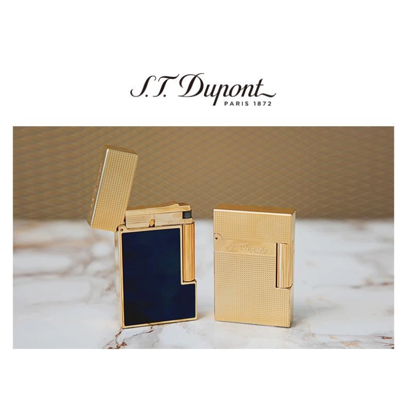 S.T. Dupont Ligne 2 Microdiamond Head Yellow Gold And Matt Navy Blue Lacquer Lighter detail 3