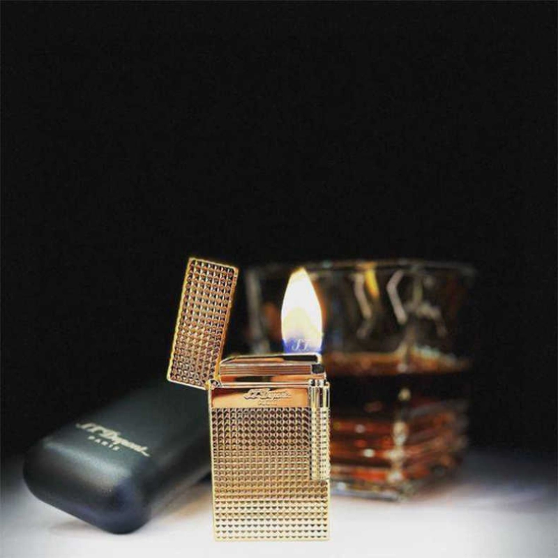 S.T. Dupont Ligne 2 Diamond Head With Gold Finish Lighter 8